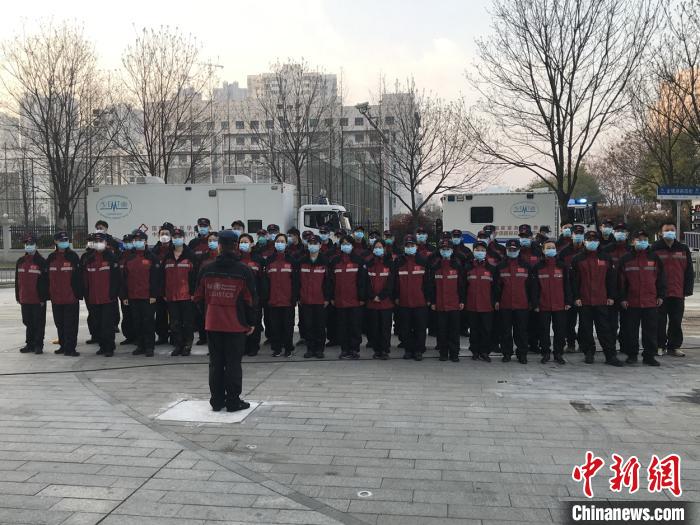 �ִ��Ϻ���������Ա����ָ�������ո���14�첢����ҽѧ�۲죻����ҲҪͳһ������ܡ�����ҽԺ��ͼ