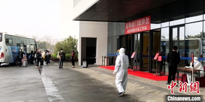 ���������뾳��Ա�ڶ��ֲ������۽Ӵ�����ҵ���Ź�ͼ