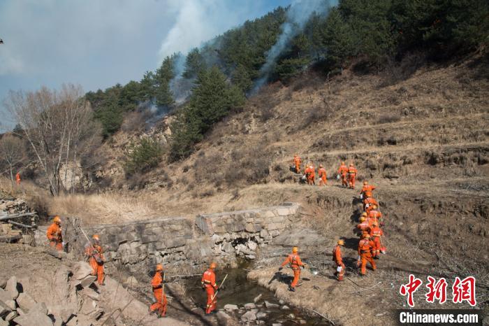 ��40���侯�ٱ���ɵ�ͻ�����������¡���ɨ�ѡ�����ˮ���������·��СϪ����ɽ�¡����信�� ��