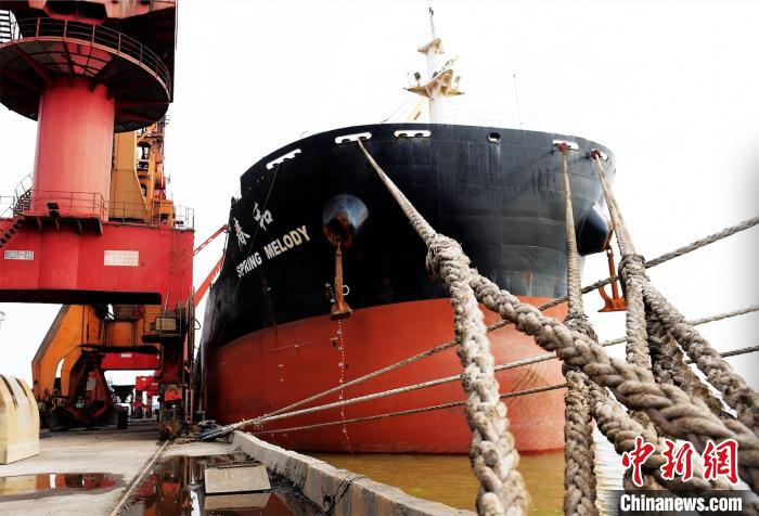 10���й������ʺ��д�����Ա�ڽ�����ͨ�����´�����ͨ���¾ֹ�ͼ