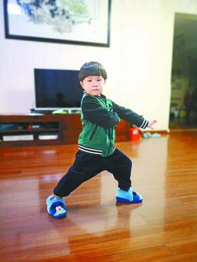  4������լ�ұ߱�ǧ���ıߴ���ȭ ���ڹ�ͼ