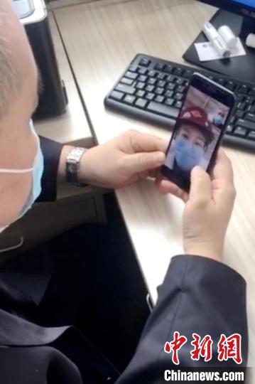 ˫���ڽ��������Թ� ��