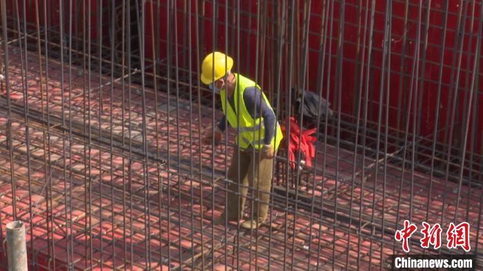 3��24�գ��ںϷ������³���ˮ������ʩ���ֳ���ʩ����Ա���ڽ���ʩ����ҵ��������� ��