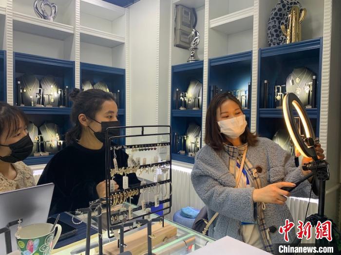 һ���������������г�������ֱ������ �ɽ��� ��