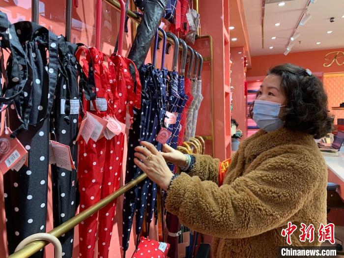 �����г���Ӫ��æ��������������ϵ���� �ɽ��� ��