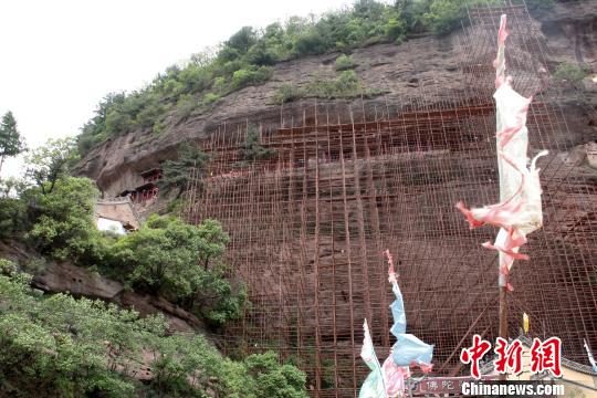 ��ǰ�����߸���ƽ��ׯ������������������������Ϥ�����ء���������λ����������ʯ�߽�����Ƶ��Σ���������ʯ�߱���绯�ȶ�����в��Ŀǰ������������ֺ�ʡ����ֵ���֤����׼����������2014��׷�ս���Σ����ӹ�ά�ޣ�������ĿͶ��940��Ԫ��Ԥ��2015��8�¿����������� ��