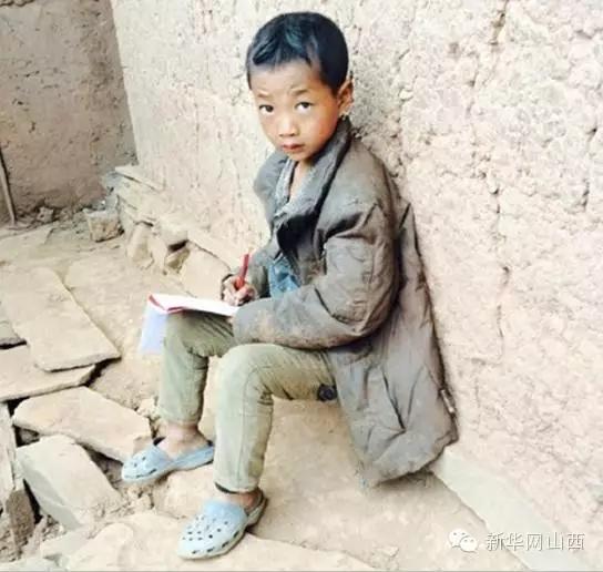 ͼΪ���������Сѧ֧����ʦ��ʤ����������ڵ���д��ҵ�����ʯ�