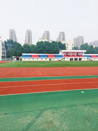 ֣�ݲ���32��ѧУ ֣�ݾ��С���ʮ���С�����л�͡�