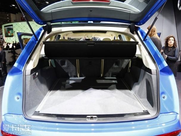 �µ�Q7 e-tron�����߳�չ���� �ͺĸ���