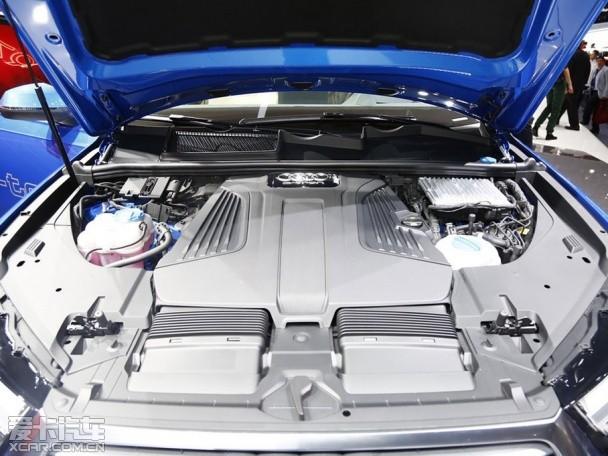 �µ�Q7 e-tron�����߳�չ���� �ͺĸ���