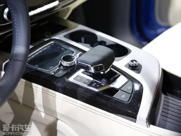 �µ�Q7 e-tron�����߳�չ���� �ͺĸ���