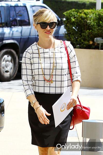 ���硤��ɪ˹��