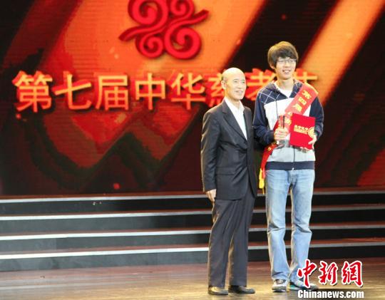 ͼΪ�佱�ֳ������ֲ� ��