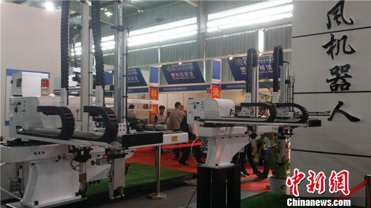 ͼΪ��ʮ�߽��й����ϲ����᳡���ֳ� ����S ��