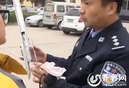 �񾯴���ĳ�͹�ĳ���ѳ��ķ���ǹ