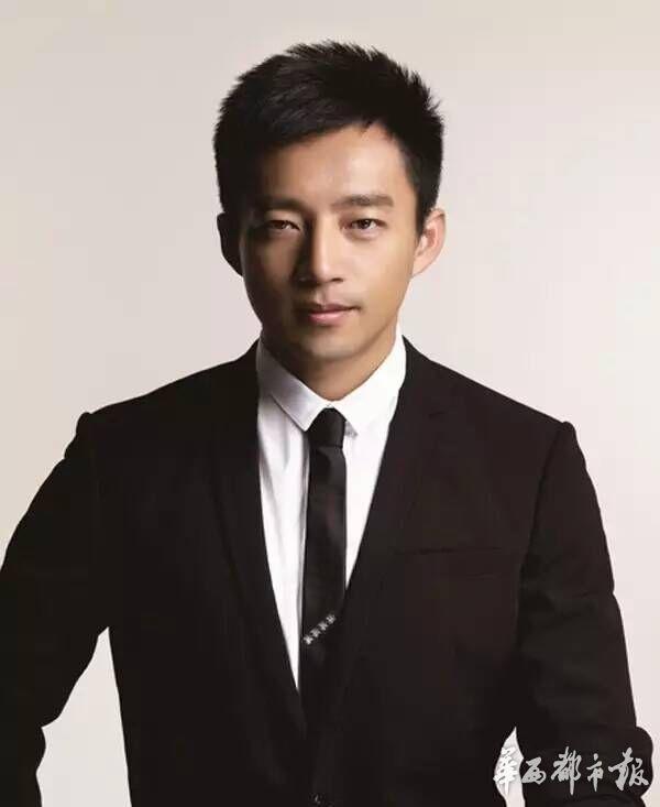 �������б�Ѷ���ͻ��˼��� �����������գ���ý���س�����S�Ϲ���ǰ�ν����ٶ�����С���ѽ��ܹ㶫�����Ƽ�������˾Ƹ�룬���θù�˾��ϯƷ�ƹ٣�ȫ�渺��˾��Ʒ��ս�Թ�������Ӫ��11��11�����磬��С�Ʊ�����΢����ȷ���˴��£���͸¶���ҹ�˾�����Ŀ羳���̼������ߡ�