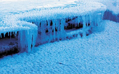 �������˰��뵽������ѩ�ء�