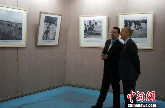 ͼΪ�α��ιۡ��¾�֮�����й�����Ӱչ��������¶����