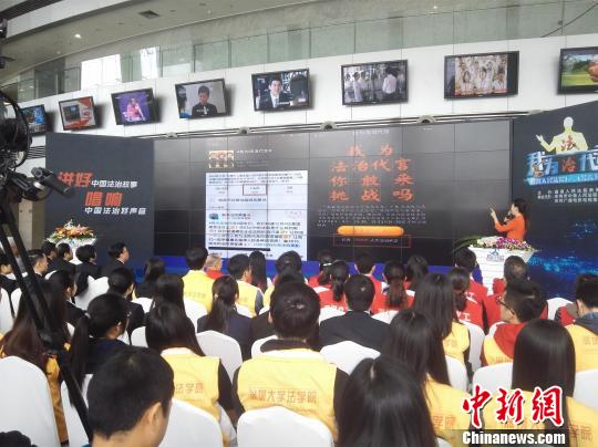 �������Ժ�����ھٰ�ġ���Ϊ���δ��ԡ����⹫�ڿ����ջ�ֳ� ֣С�� ��