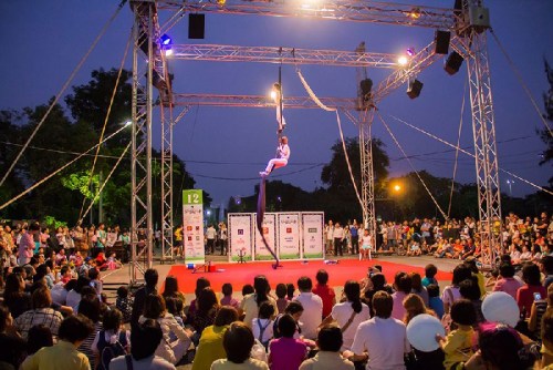 ����ͼƬ��2014�����Ƚ�ͷ���ݡ�