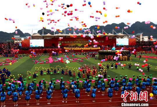 12��15�գ������������������س���60������ף����ֳ�������־�� ��