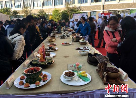 ͼΪ���������ҡ��ڶ�����ʳ�����ֳ������Ž� ��