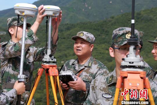 �����¼�����װ����̤�������̡�������ƽ ��