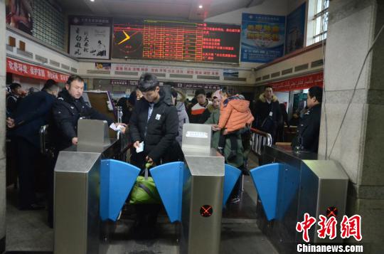 ������Ļ�½����ڲ��ù�·����ؼҡ����ſɾ� ��