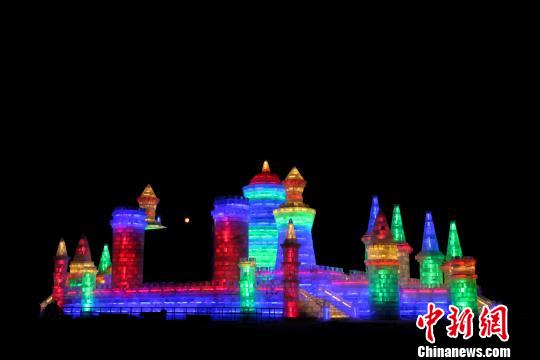 ͼΪ��ͷ��ѩ���Ƴ��ġ���ѩͯ���� ��ռȨ ��