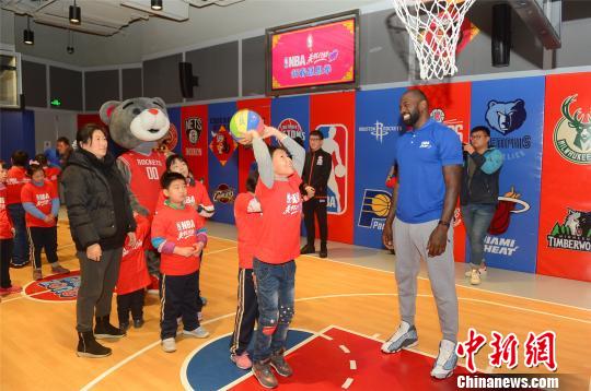 1��9�գ������ɭ���Ϻ�NBA��԰��ϯ�ػ����ָ��С������ϰͶ����NBA�й���ͼ��