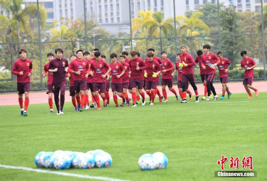 ��5�գ��й������������������Ƥ��������Ա���������С��й����������ĵ�һ������ѵ�������գ���Ƥ��������Ŷ�һ�еִ������������ԱҲ����̵ִ����ʼ������ս10��-15���ڹ����������ľ��е�2017�й������������������ ���� ��