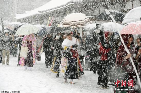 ���գ��ձ���������轵�������붬��������£������ձ����ذ���������������ѩ���������3��������ͼΪ�ձ�����������ðѩ������ʮ������������