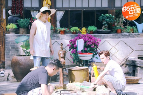 �����ڽ�Ŀ�и��зֹ�����