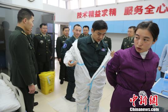 Ԯ�޾�ҽ���ڽ��д�Ⱦ�������Ѵ�ѵ���������� ��