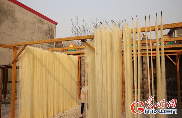 ���������������ж���С����¶࣬�ӱ�������������