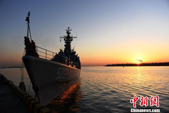 ���Ƹ۽�ӭ�ų���Զ��������Ρ ��