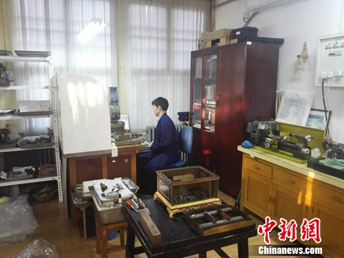 �����ڹ����С��Ϲ��� ��