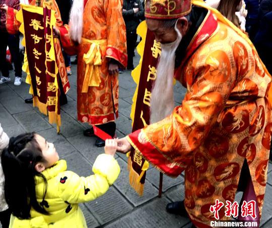 �Ĵ����йų��ڣ�һλ���������ˡ���С���ѷ����������ѩ֥ ��