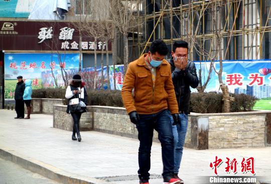 �����������ź��ص����޷������ſ��֡�ñ�������ڴ̹ǵĺ����С������ ��