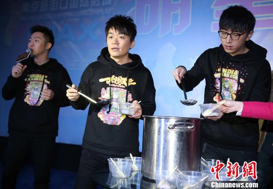 ����ǿ(��)ΪӰ��ʢԪ�������� ��