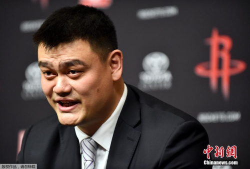 2017��2��4�գ���˹�ٻ����ΪҦ����11�����¾ٰ�������ʽ��Ҧ��������NBA���Ķ��ڻ���Ӷȹ�����������ѡ������ȫ��������36���Ҧ������Ϊ����ӵ���λ�������������������Ա����ǰ5λ��Ա�ֱ��ǵ��׿�˹��(22��)��ī��(23��)������(24��)����������(34��)����ķ��ŵά��(45��)��ͼΪҦ���μ���ǰ�����ᡣ