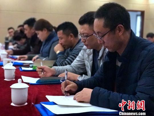 ��ƶפ��ɲ�������һ��ǡ������������ѵ������� ��