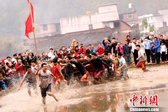 ������̧���ϰٽ��ص������������ﱼ�ܡ����ƽ�÷ ��