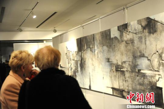 ����ʱ��10����������Խ����Ķ���ͼʽ���������ִ�������Ʒչ���ڵ¹������й��Ļ�������ʽ��Ļ��������ΰ ��