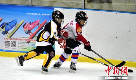 ͼΪ�����У�����С��Ա�Կ��������� ��