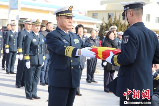 ������˾��Ա�������ݼ̹⽢����������졢������ ��Ӣ����