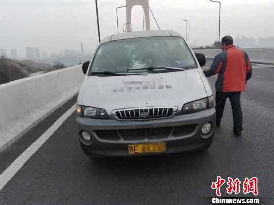 �������������񳵽�ͣ ���� ��