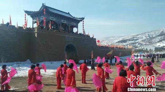 ͼΪ��ʢ��Ӱ�ӳ����Ⱥ�ڱ��ݡ���� ��