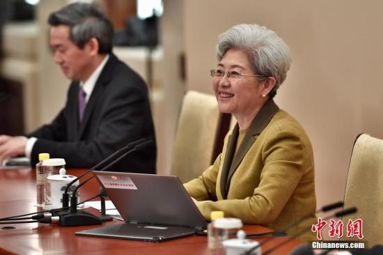 3��4�գ�ʮ����ȫ���˴���λ����ڱ����������þ������ŷ����ᡣ��ᷢ���˸�Ө�ʹ����̺��˴�����ص�����ش�������ߵ����ʡ���������� ��˶ ��