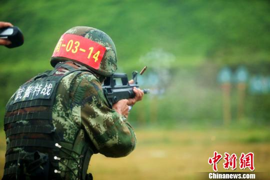 ��ս��Ա���ڽ��п���������������� ��